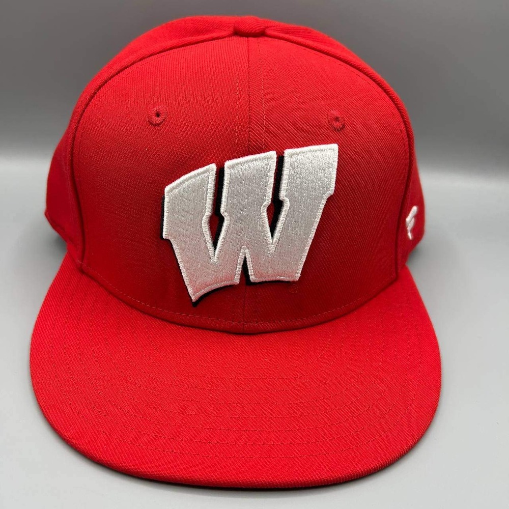 Wisconsin Badgers Hat Men 7‎ 3/8 Red Embroidered Fanatics Fitted Cap New